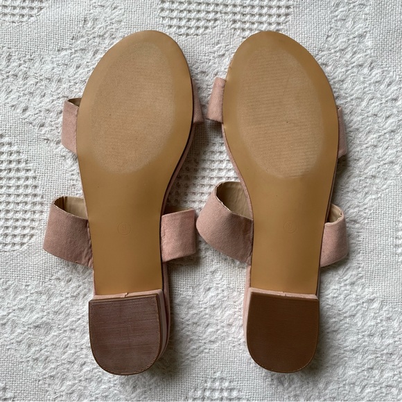 $5 or 3/$10 Lulu’s Blush Pink Sandals Size 9 - Picture 3 of 3
